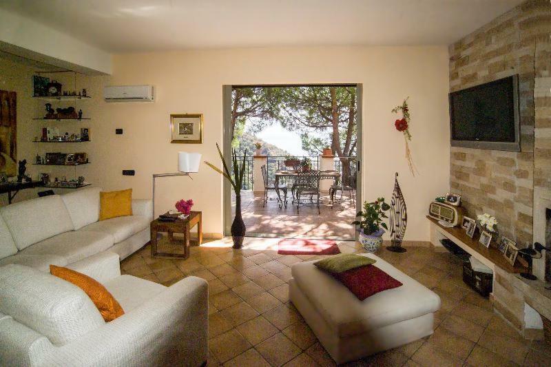Casa Vacanze Gallodoro Letojanni Exterior photo